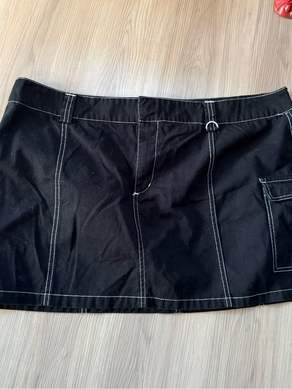 Forever 21 Black Mini Skirt with Contrast Stitching